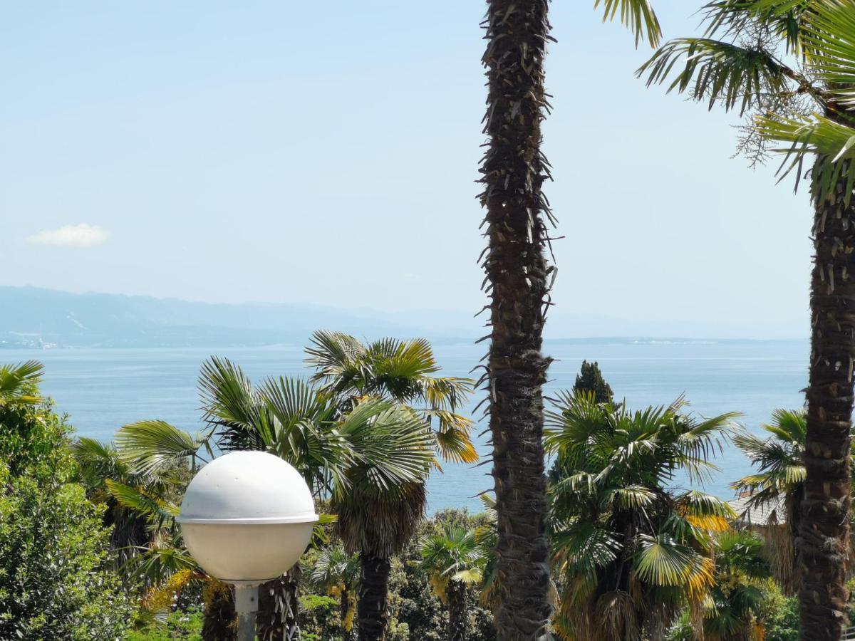 Apartments Anita In Villa Esperia Opatija Exterior foto